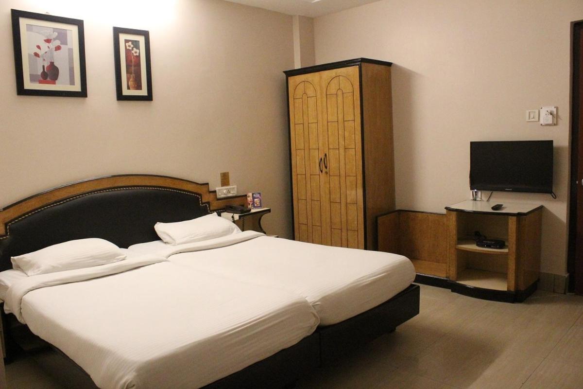 Hotel Priya Bhubaneswar Exterior foto